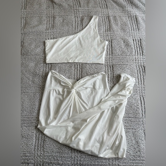 ZAFUL White 2 Piece Skirt and Crop Top Set - Picture 4 of 5